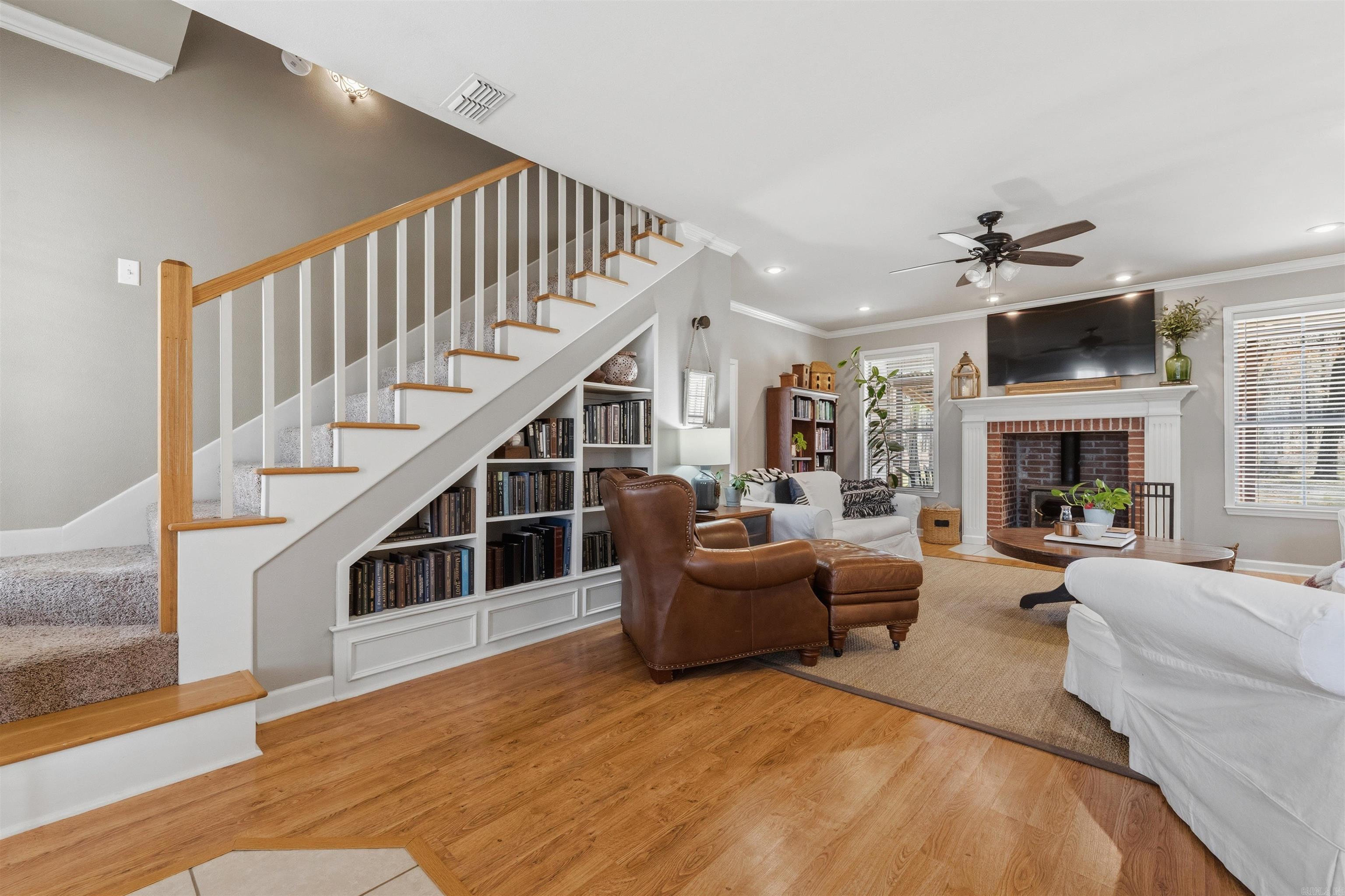 LINDULAKE ESTATES - Residential