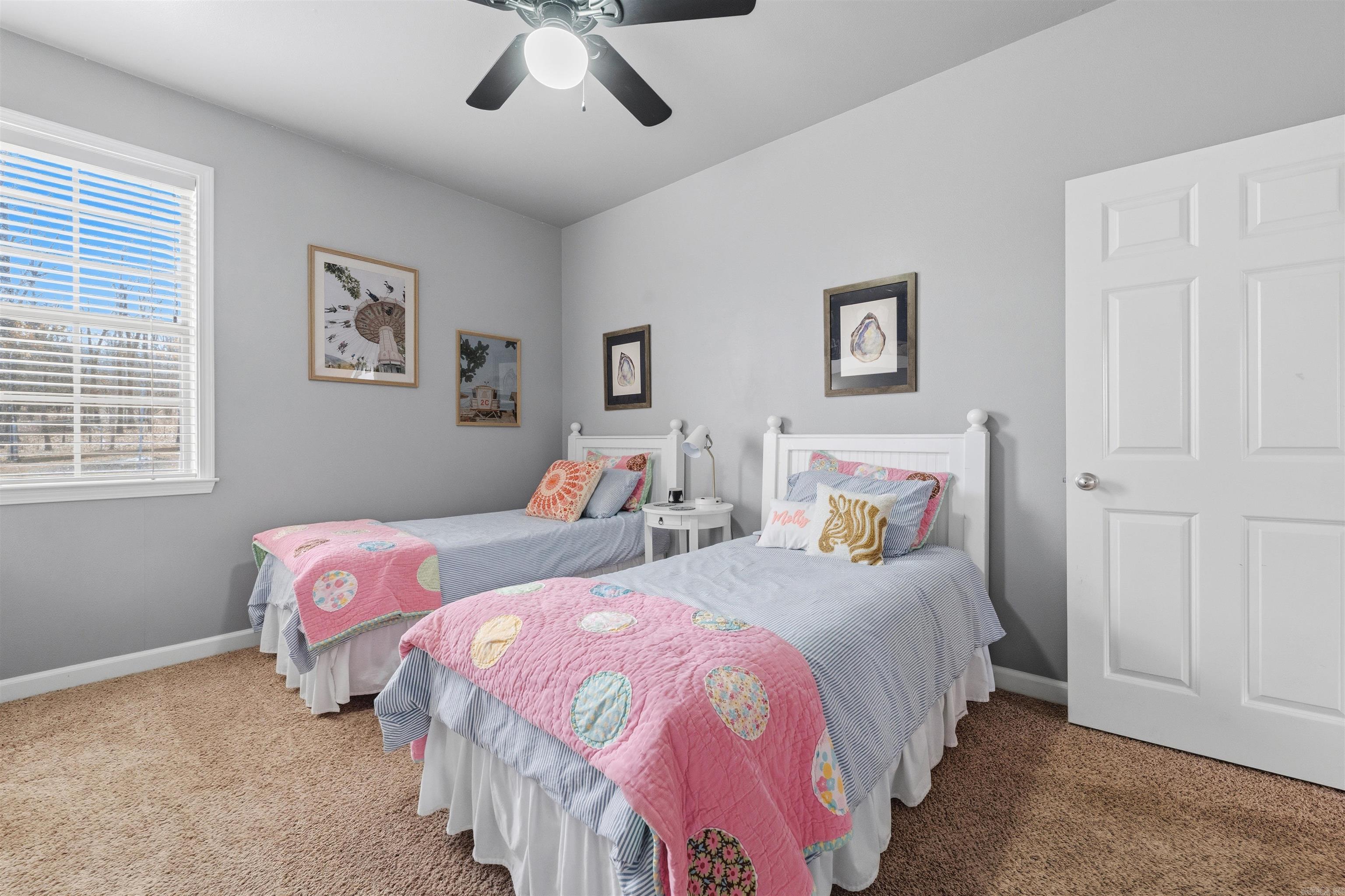 LINDULAKE ESTATES - Residential