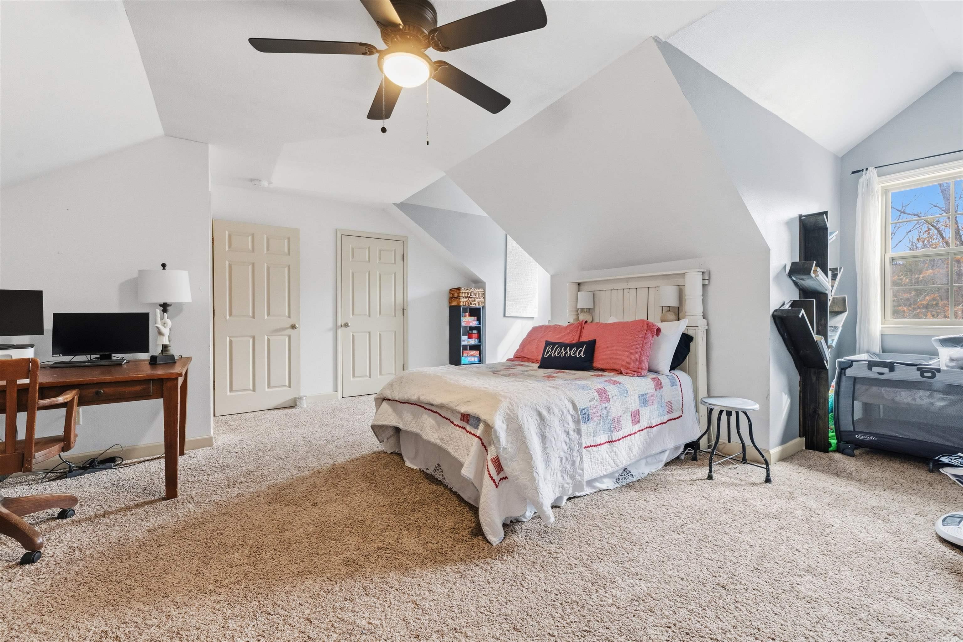 LINDULAKE ESTATES - Residential