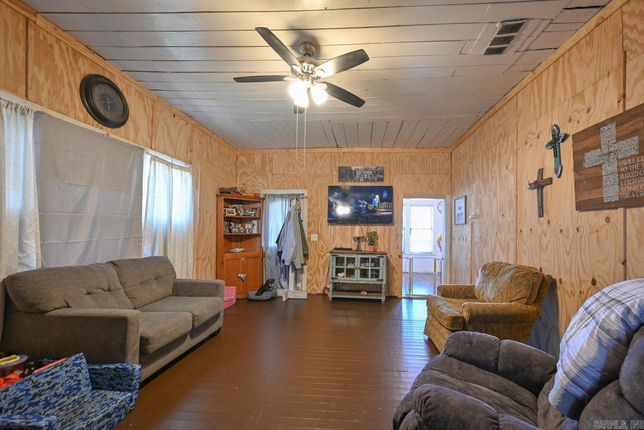 MENA ORIGINAL - Residential