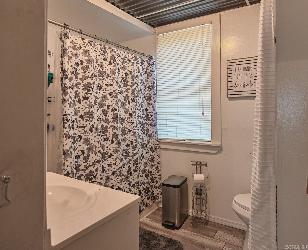 MENA ORIGINAL - Residential