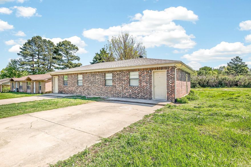 Newly renovated 2-bedroom, 1-bath duplex featuring new floors and paint throughout. Unit does not have a fenced backyard. NO SMOKING OR VAPING, NO PETS.  Application/background check/rental verification and security deposit required.