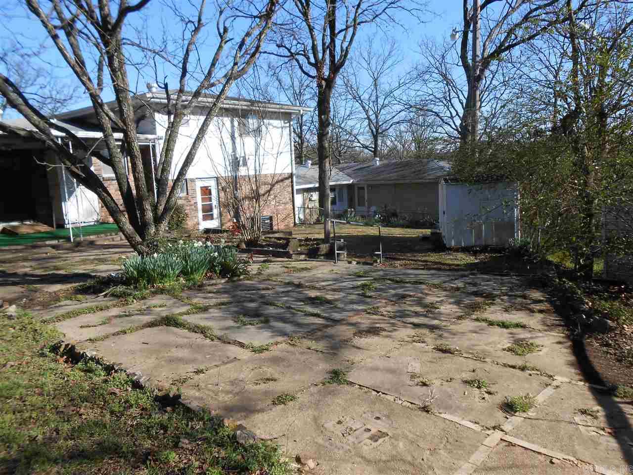 ARROW HEAD MANOR - Residential