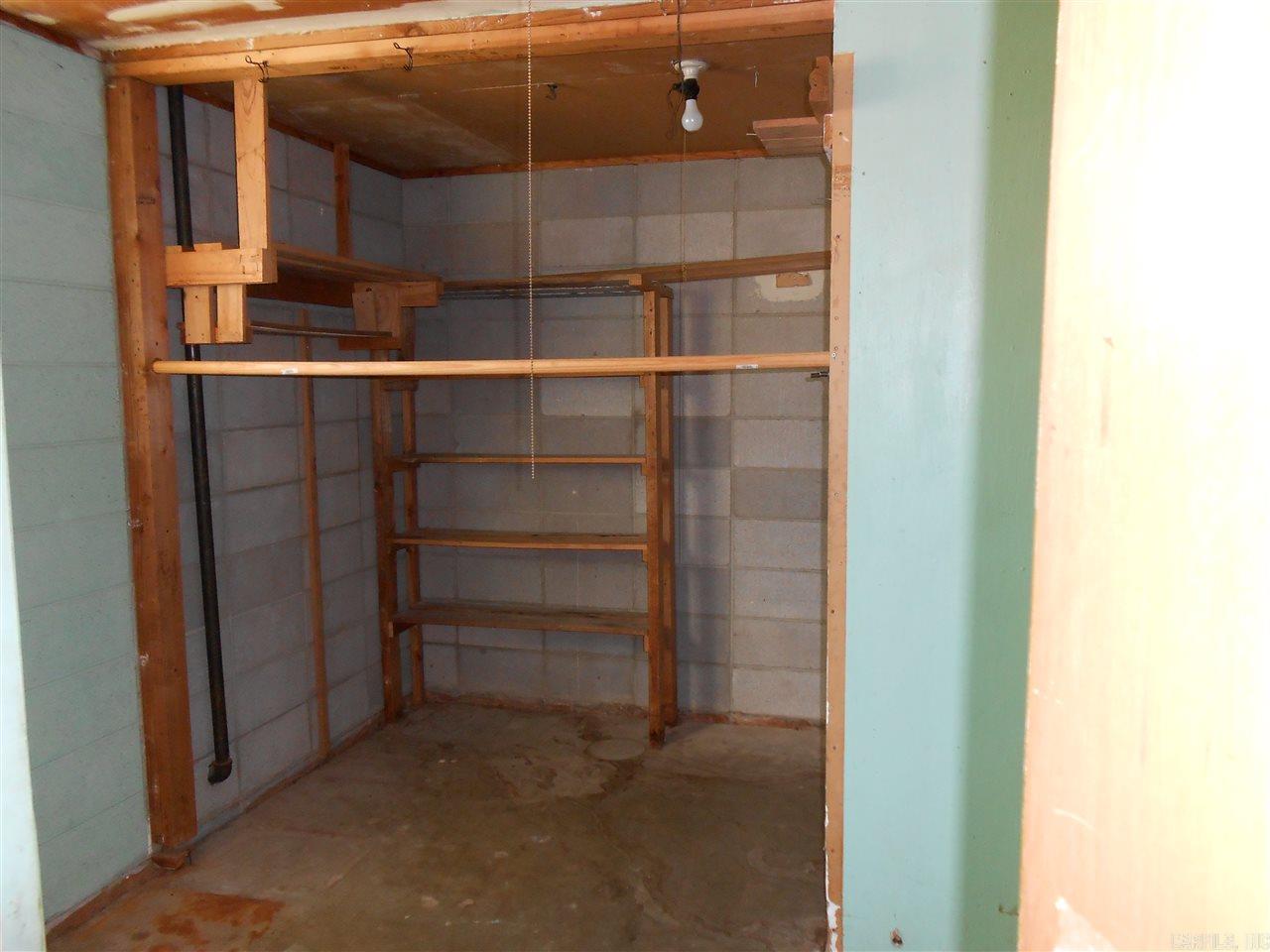 ARROW HEAD MANOR - Residential