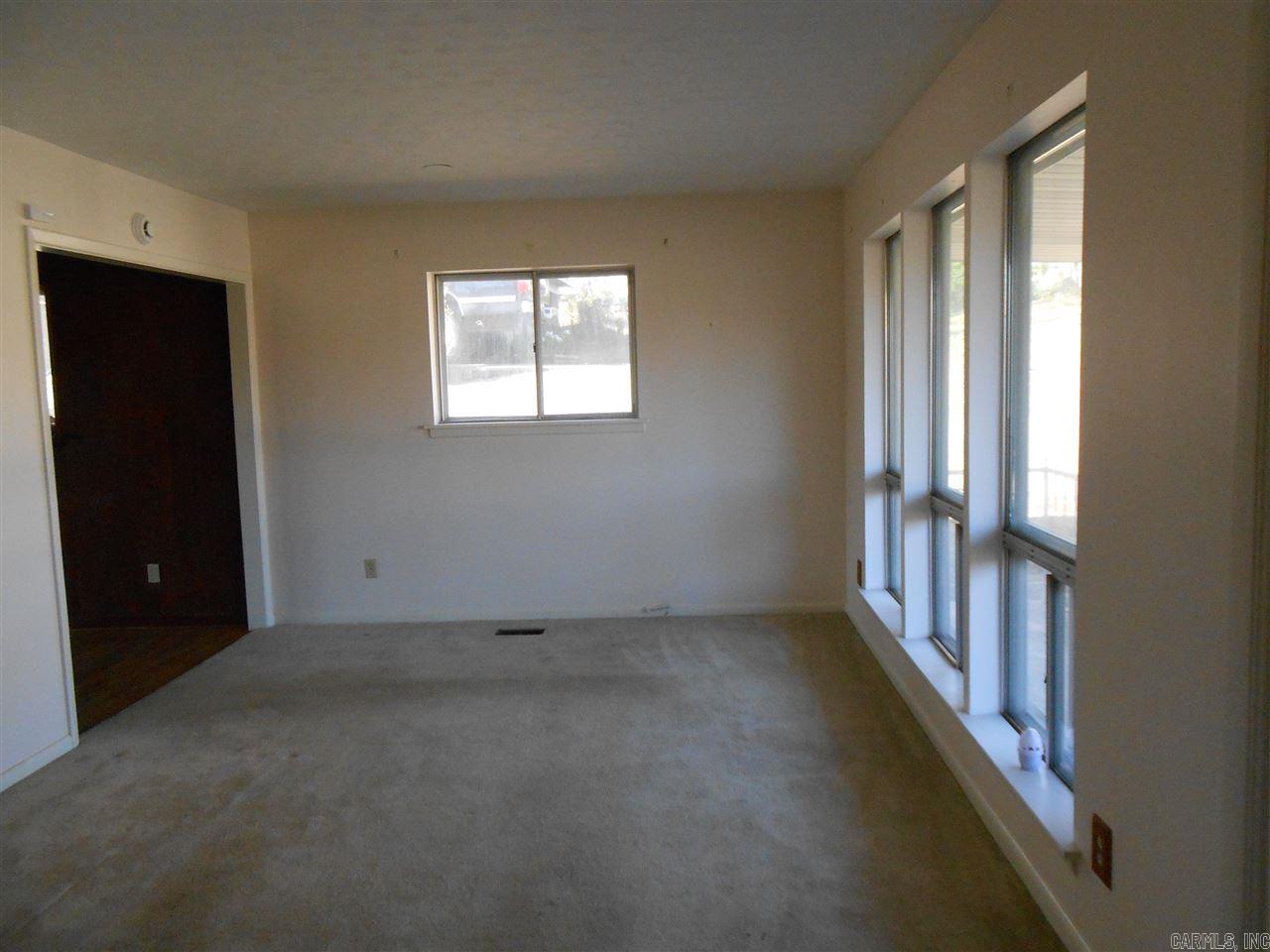 ARROW HEAD MANOR - Residential