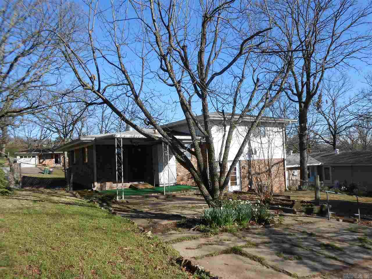 ARROW HEAD MANOR - Residential