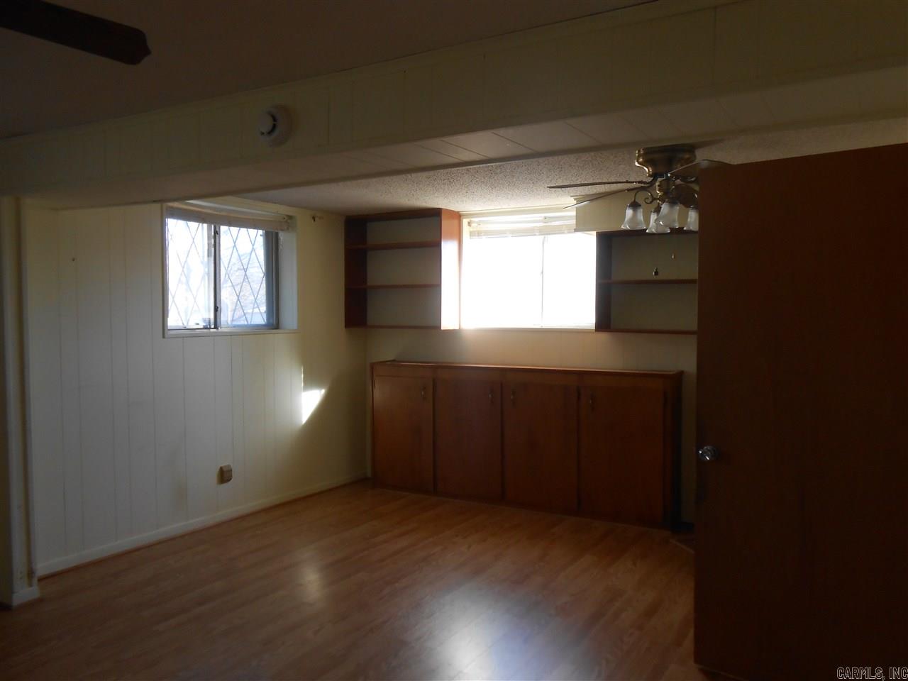 ARROW HEAD MANOR - Residential