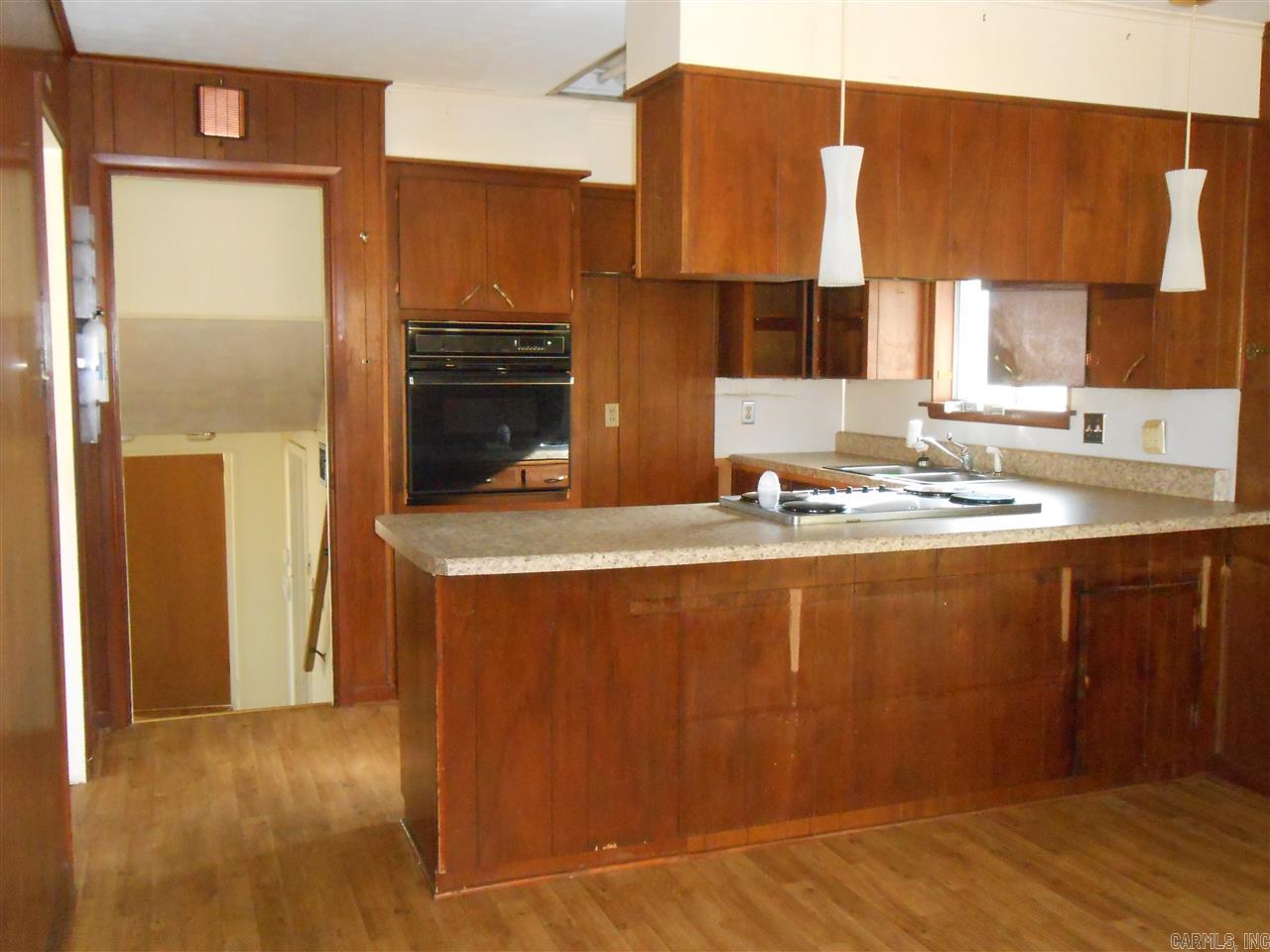 ARROW HEAD MANOR - Residential