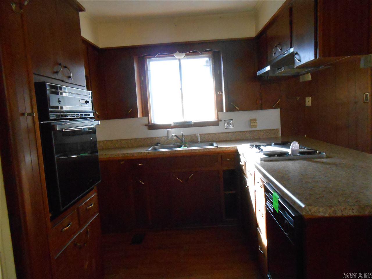 ARROW HEAD MANOR - Residential