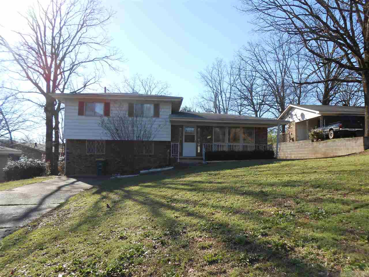 ARROW HEAD MANOR - Residential