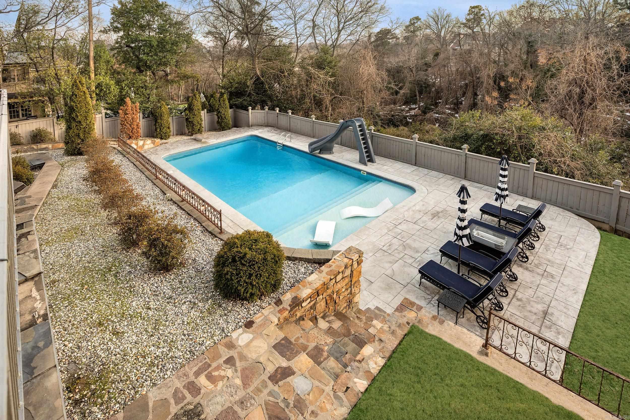 CLIFFEWOOD - Residential