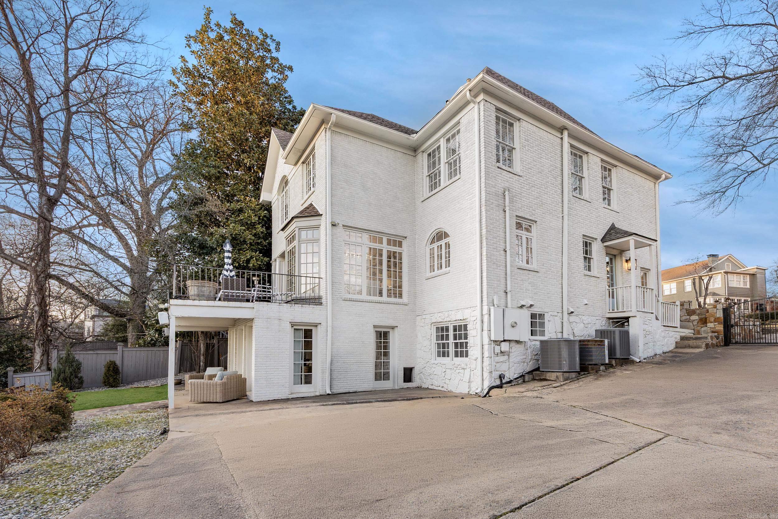 CLIFFEWOOD - Residential