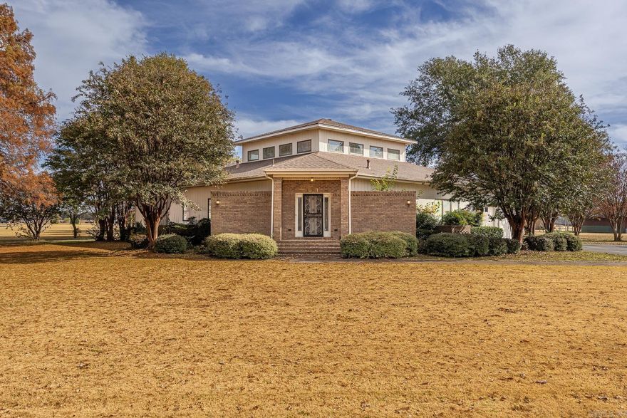 4 bed, 3 bath gem on 1.26 acres! With a spacious 3,405 SqFt +/-, This home boasts 24 ft ceilings in the living/kitchen/dining areas, an indoor grill in the 2nd Living room area, and recent updates including painted cabinets and a new hot water heater. Natural lighting throughout the entire home, and the layout is perfect for family gatherings. Highlights include a mudroom, oversized primary bedroom with built-ins + huge walk-in closet, and a 20X38 shop. Don't miss this must-see property!