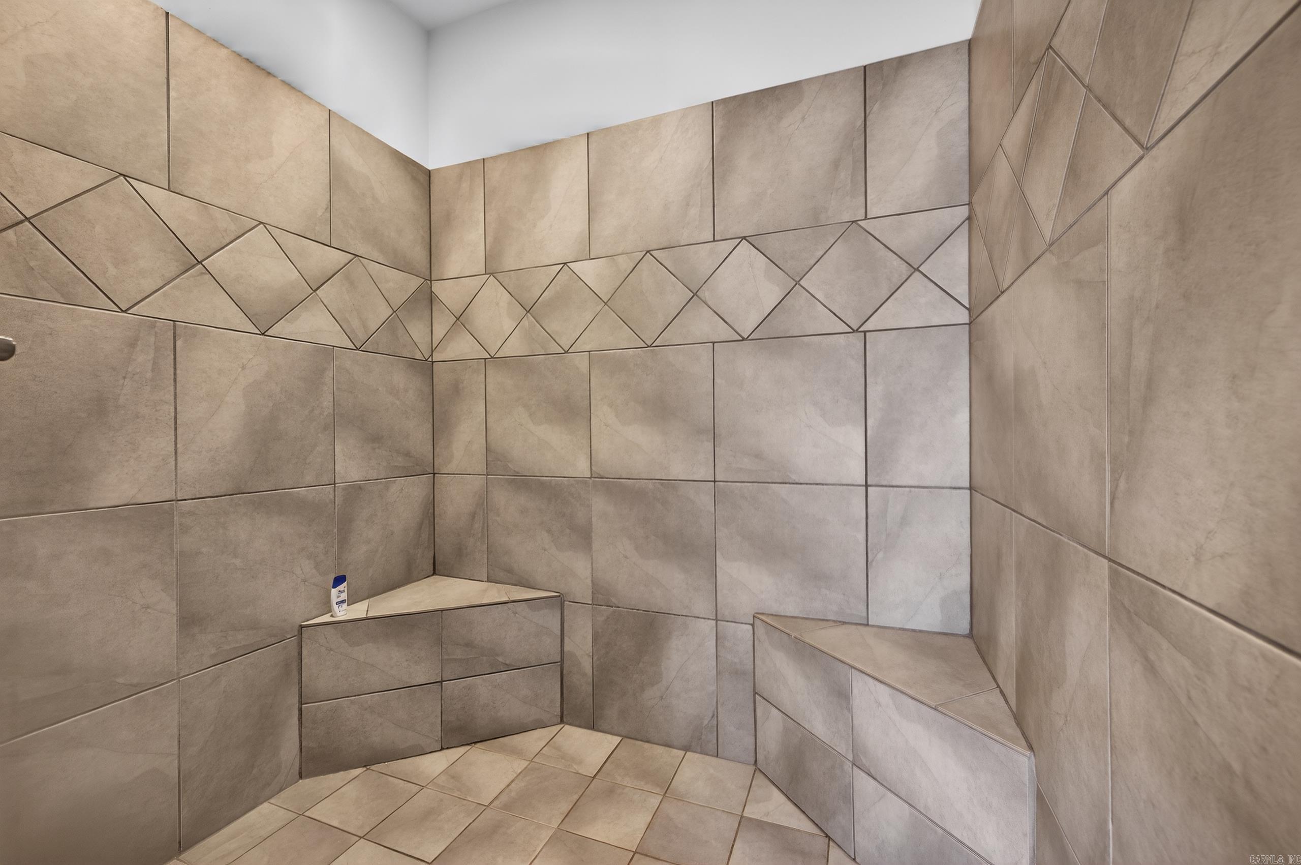 PINEWOOD ESTATES - Residential