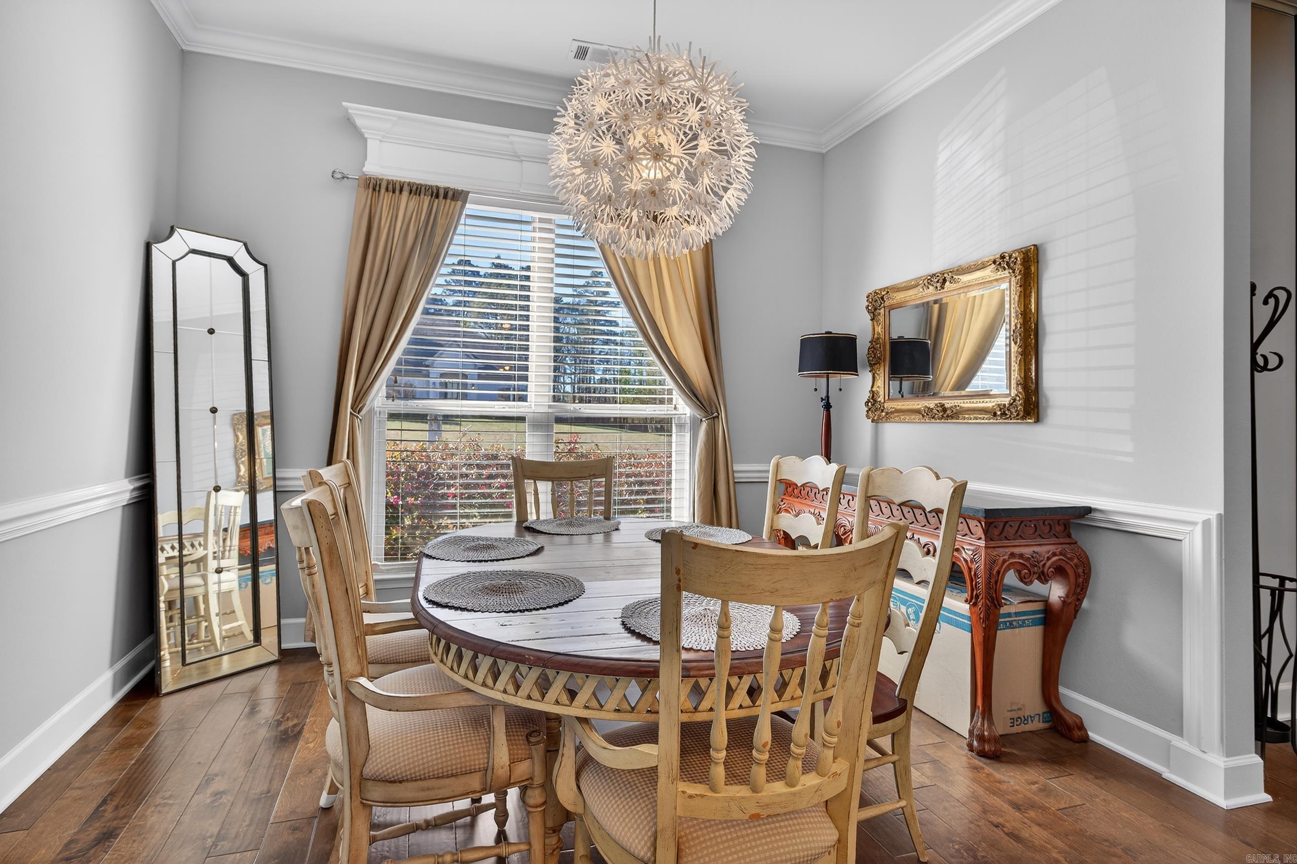 PINEWOOD ESTATES - Residential