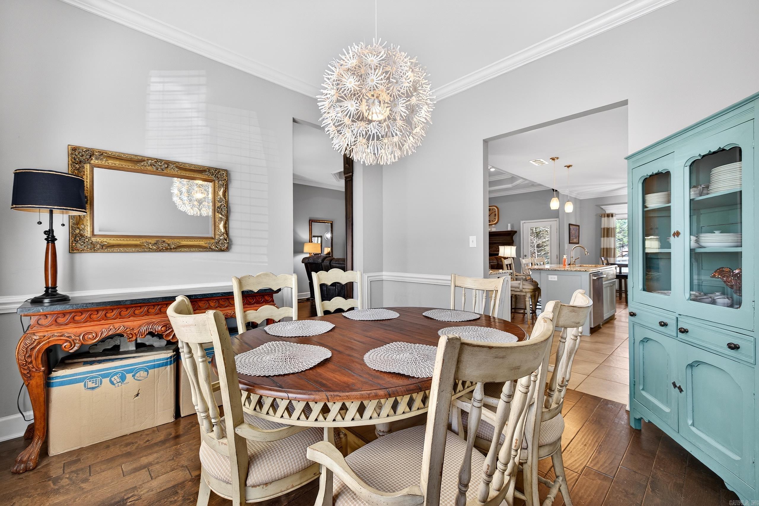 PINEWOOD ESTATES - Residential