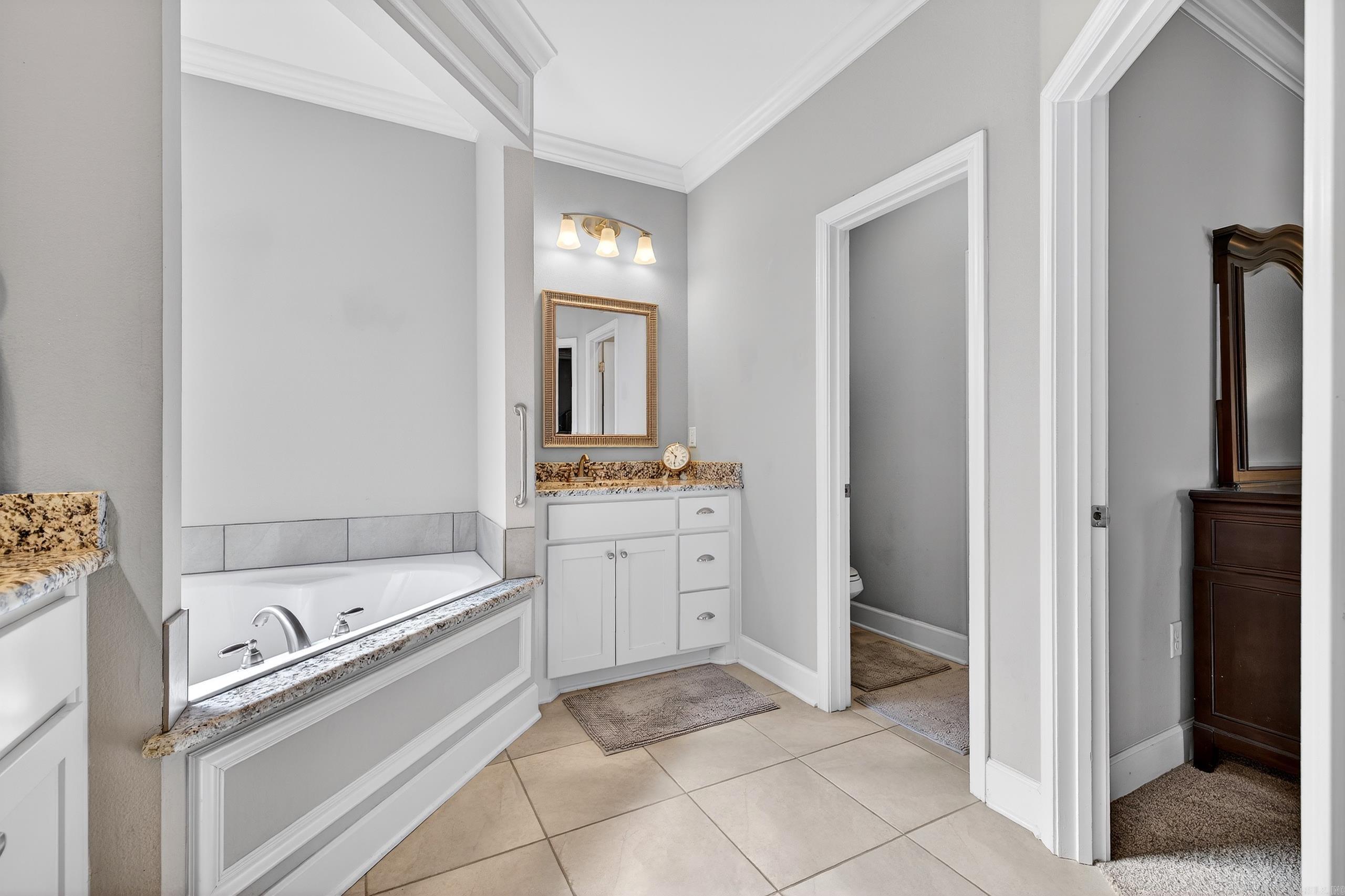 PINEWOOD ESTATES - Residential