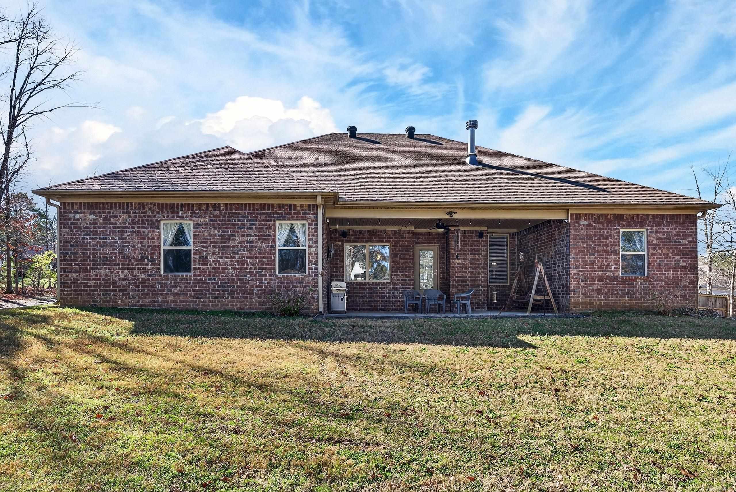 PINEWOOD ESTATES - Residential