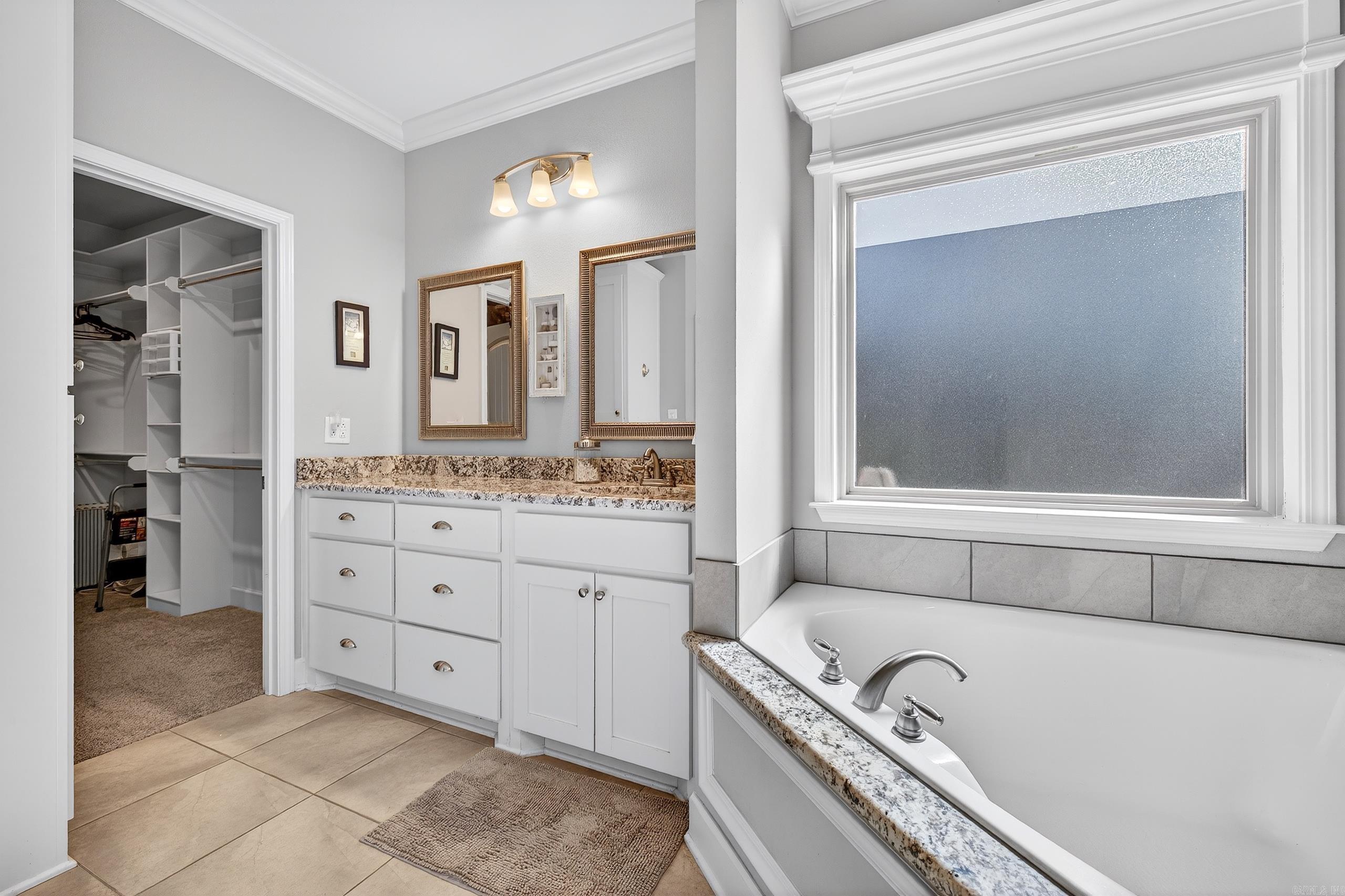 PINEWOOD ESTATES - Residential