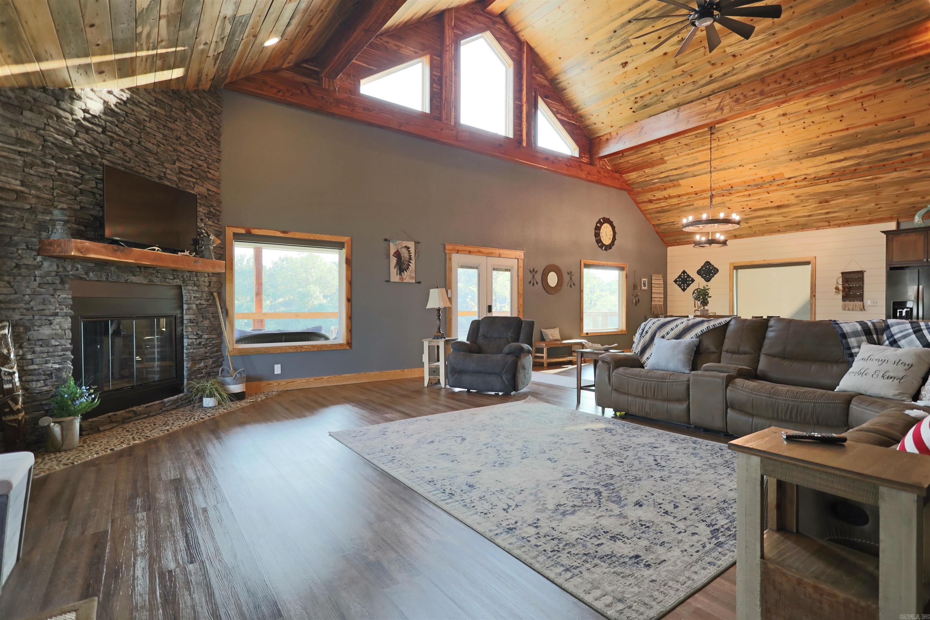 Jordans Bend at Caddos - Residential
