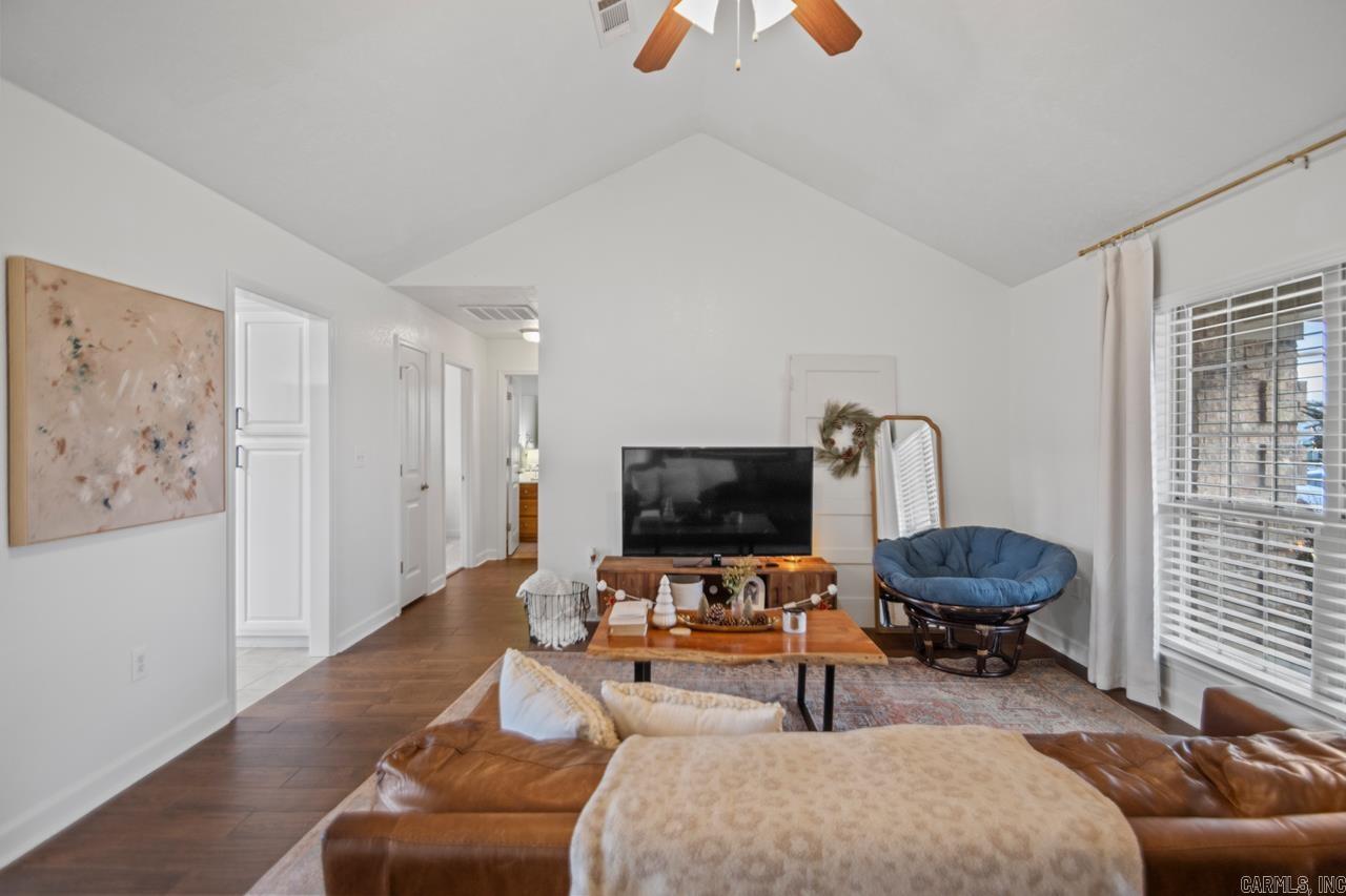 JEWELS ESTATES - Residential