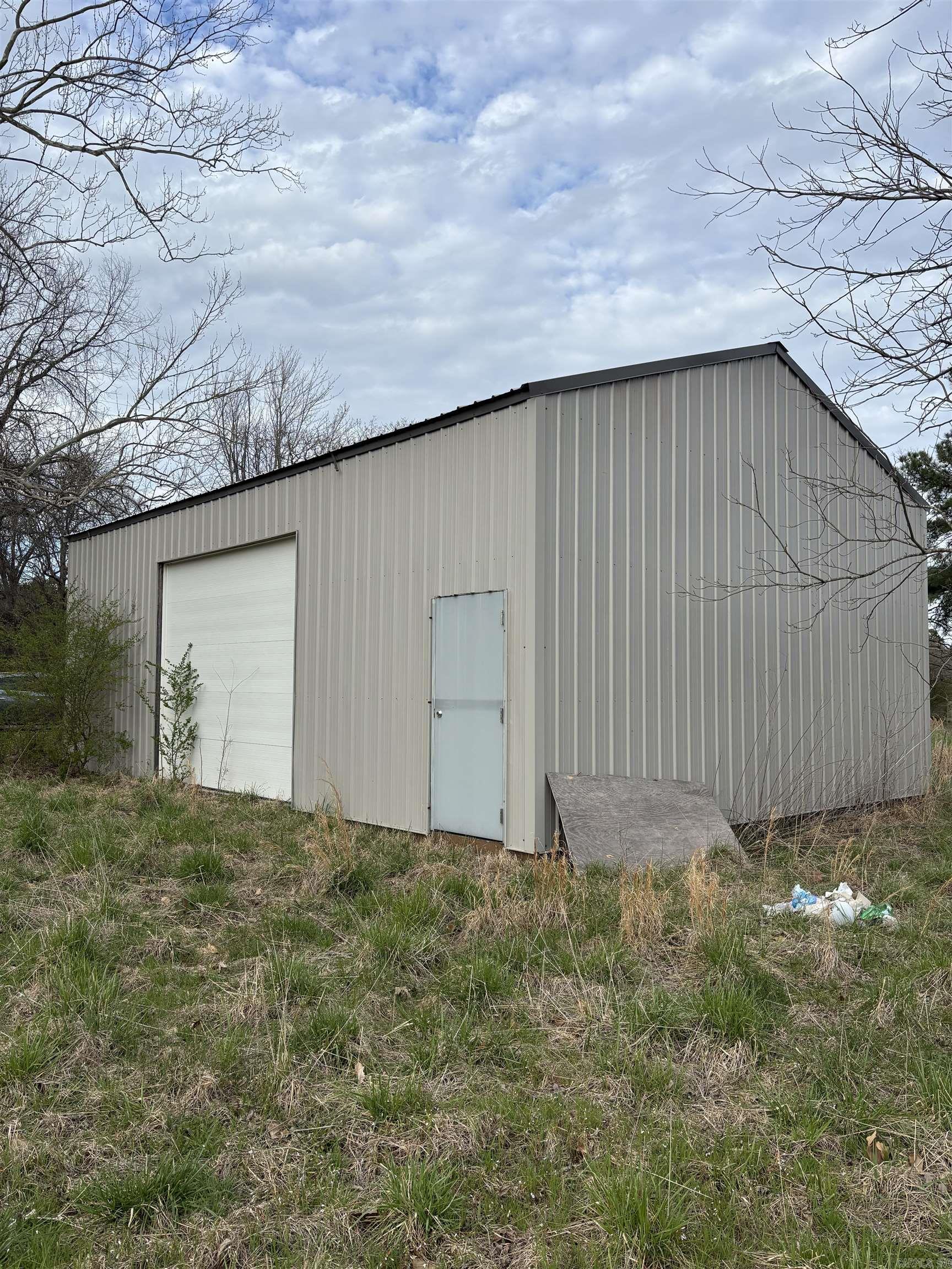 Metes & Bounds - Land