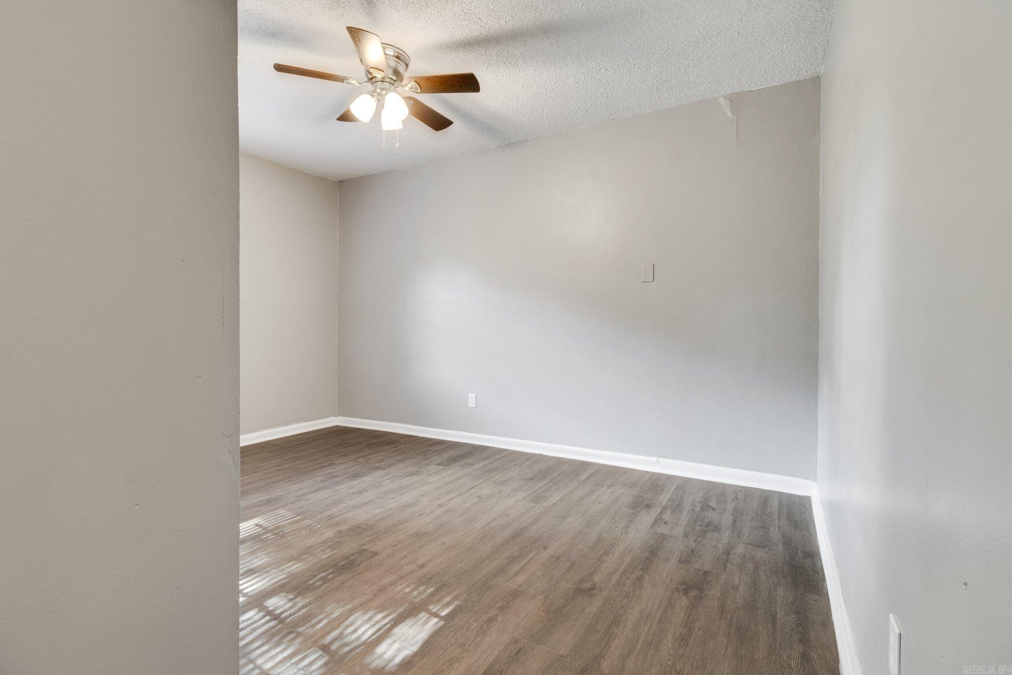 Burnelle Manor - Residential