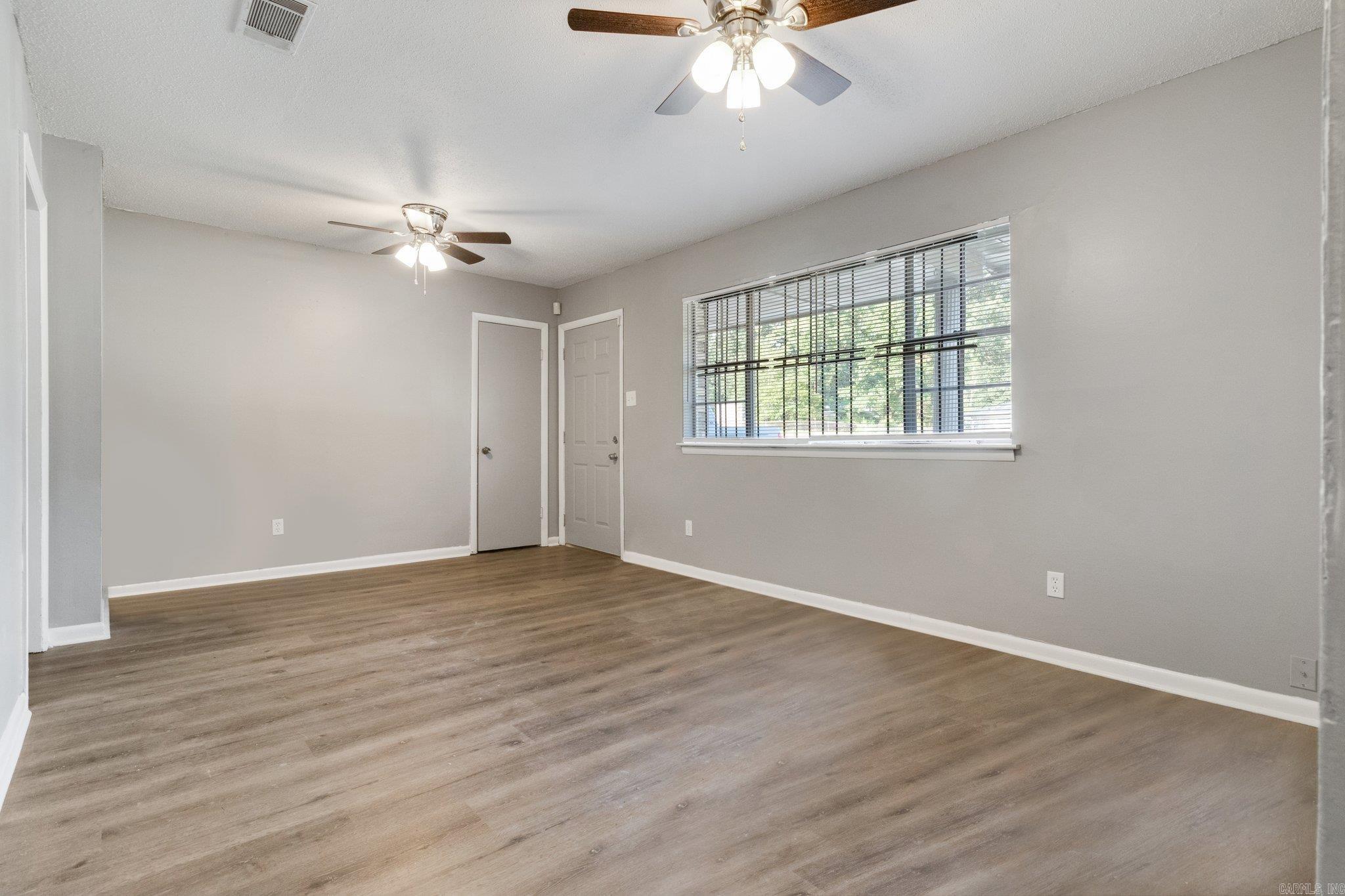 Burnelle Manor - Residential