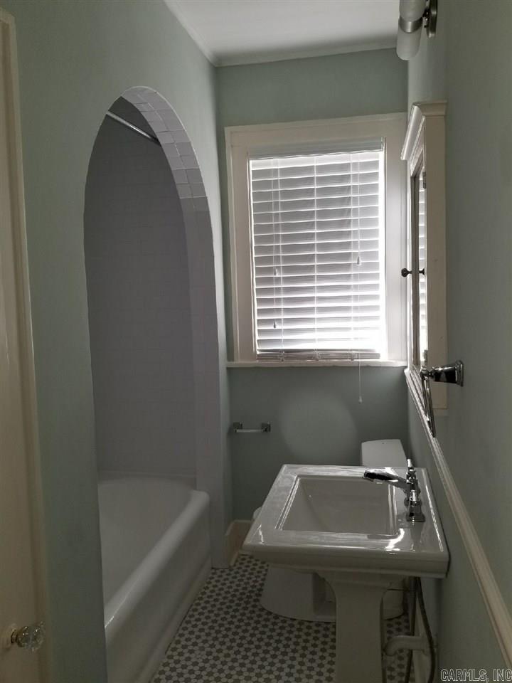 Hill Crest - Residential Lease