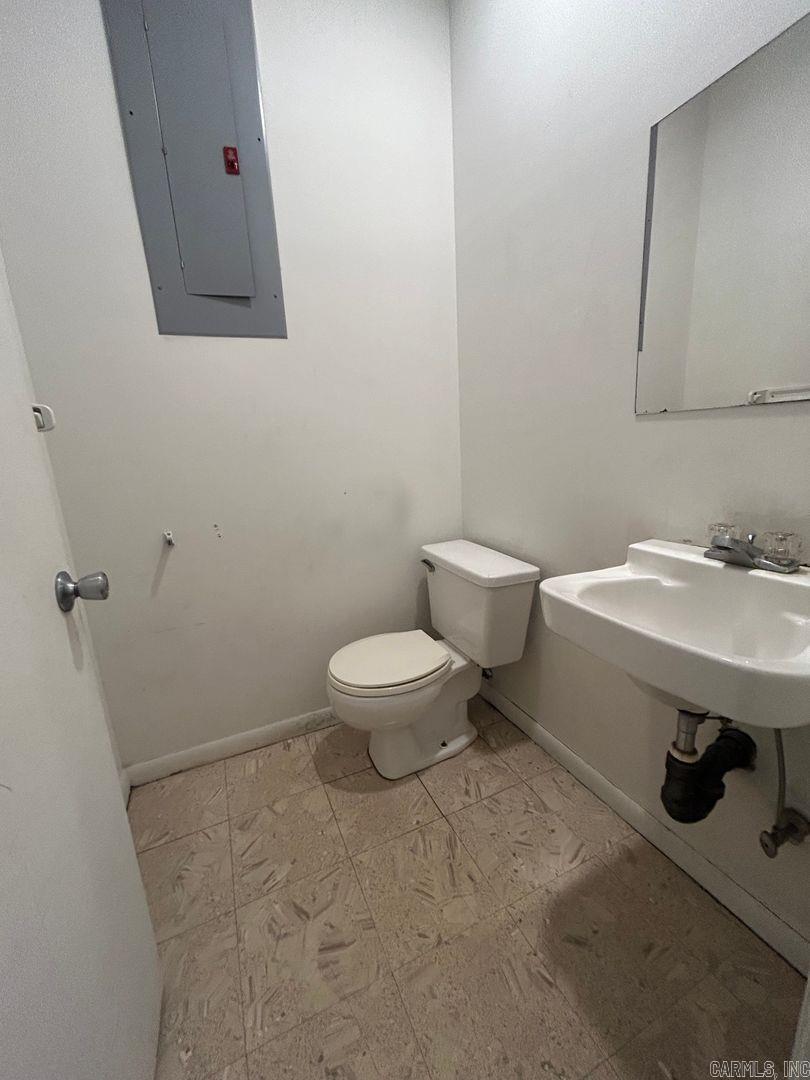 Stonewall - Commercial Lease