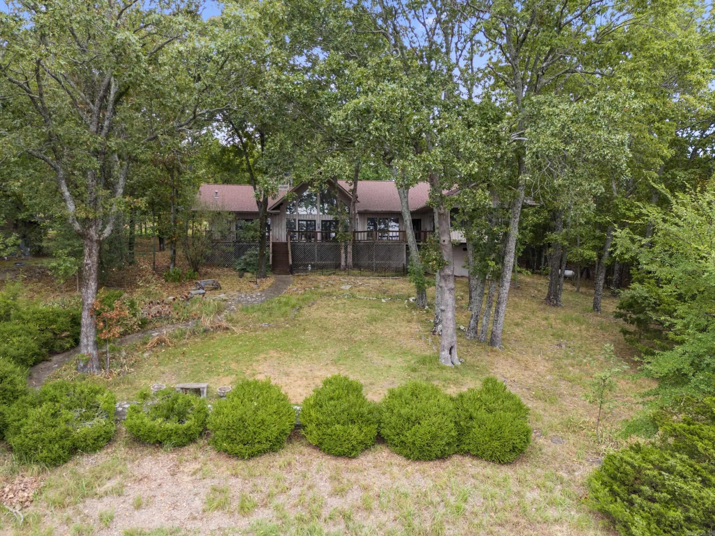 DIAMOND BLUFF ESTATES EAST - Residential