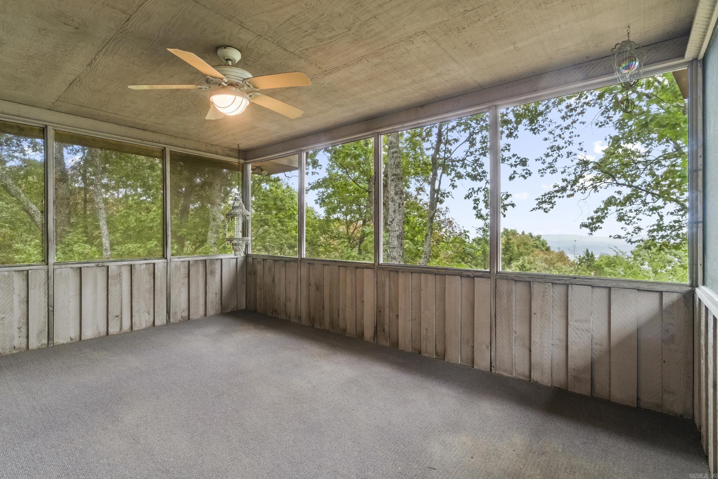 DIAMOND BLUFF ESTATES EAST - Residential