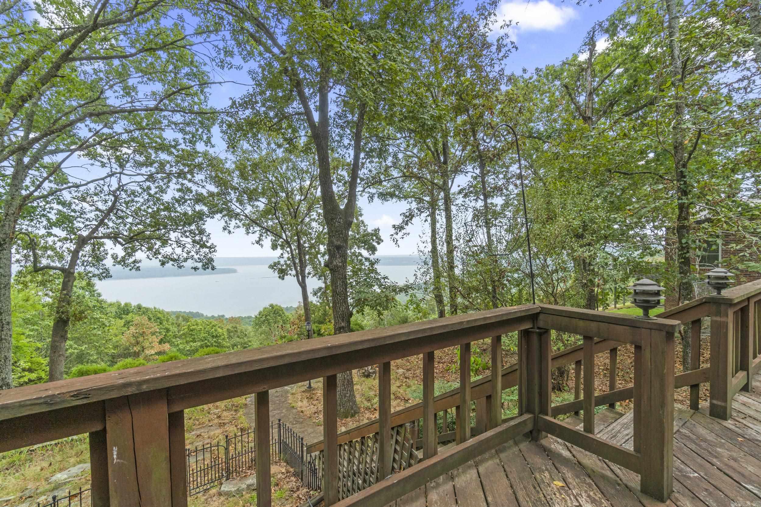 DIAMOND BLUFF ESTATES EAST - Residential