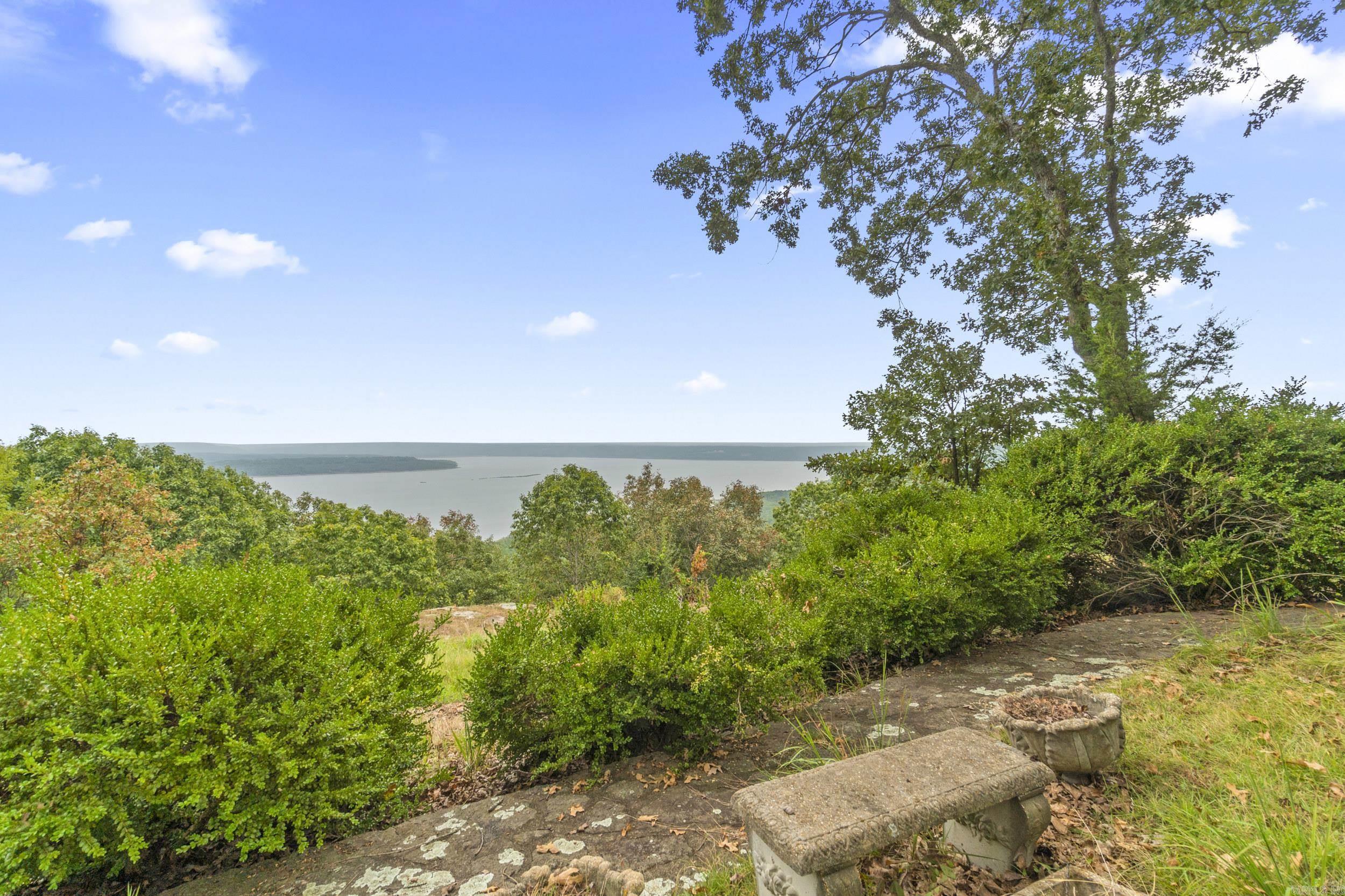 DIAMOND BLUFF ESTATES EAST - Residential