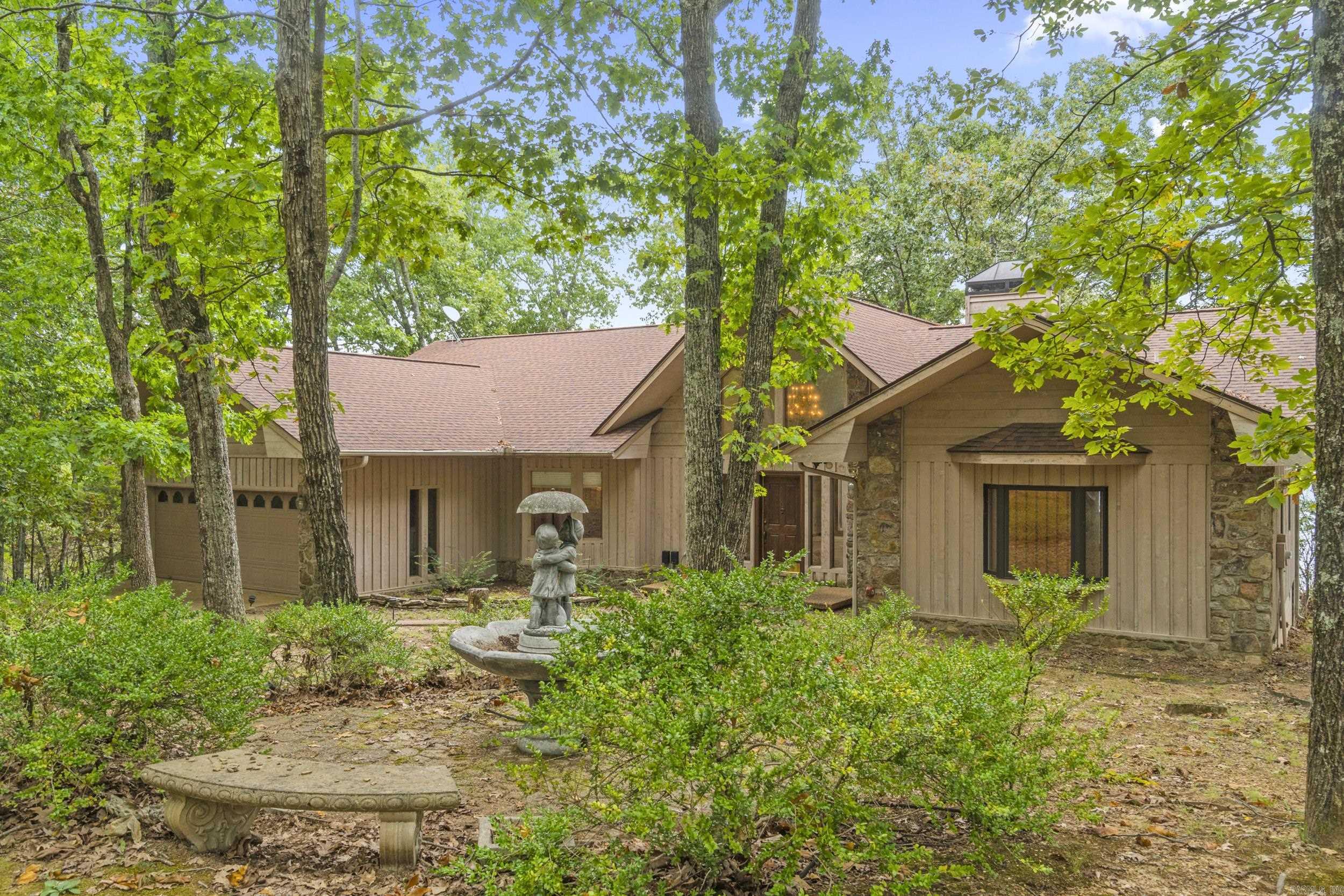 DIAMOND BLUFF ESTATES EAST - Residential