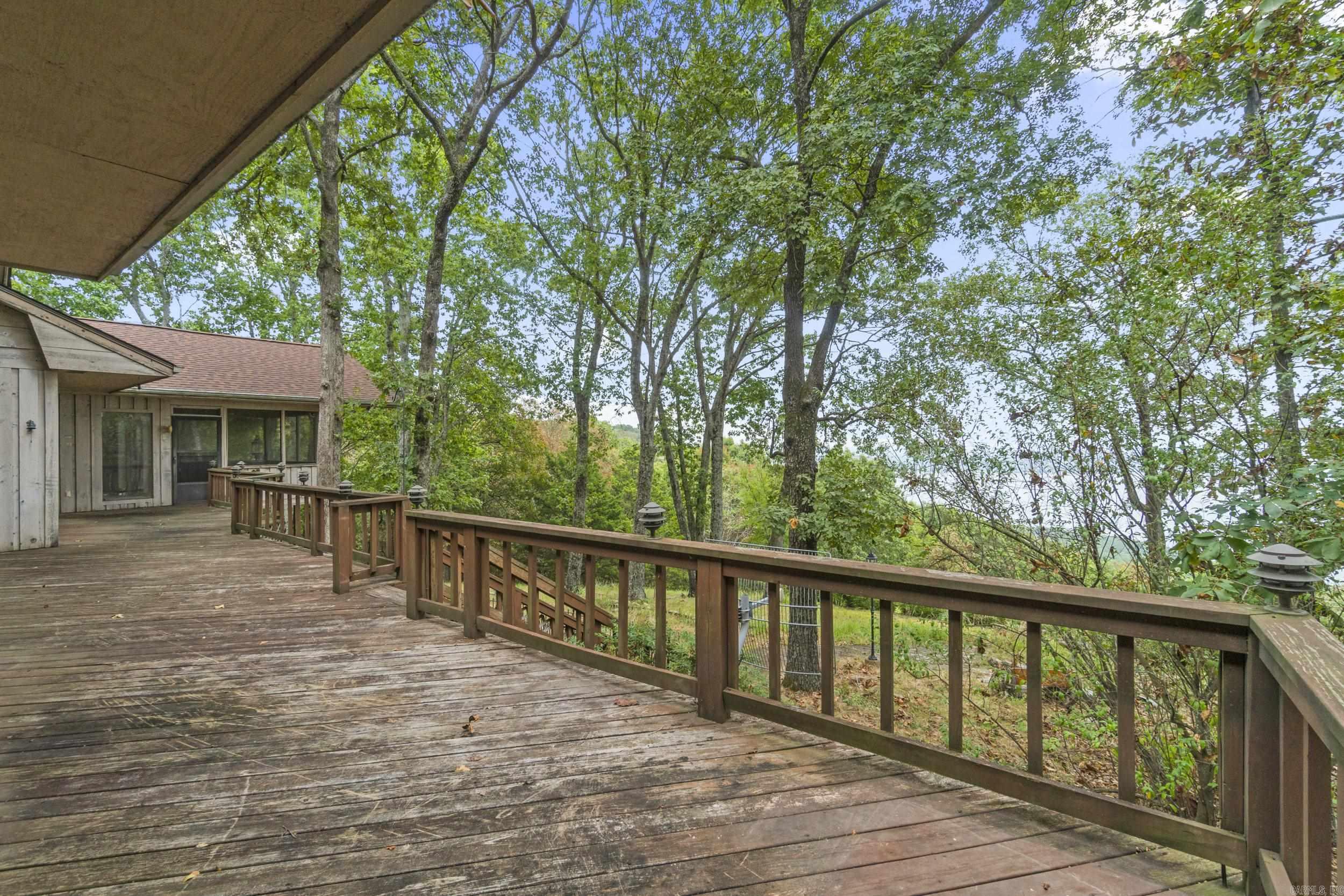 DIAMOND BLUFF ESTATES EAST - Residential