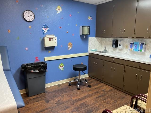 Watermans - Commercial Sale