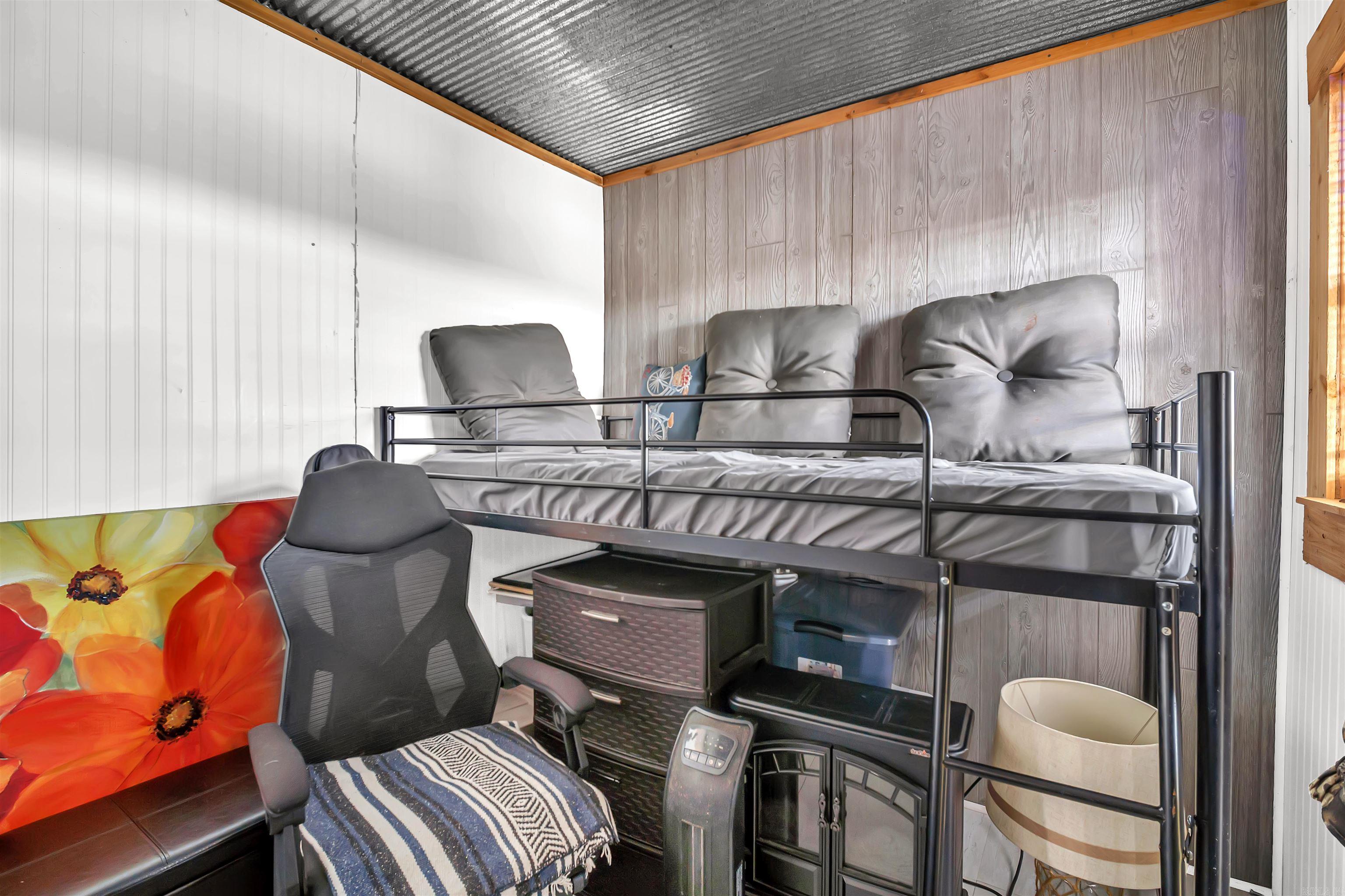 Satterfield Point - Land