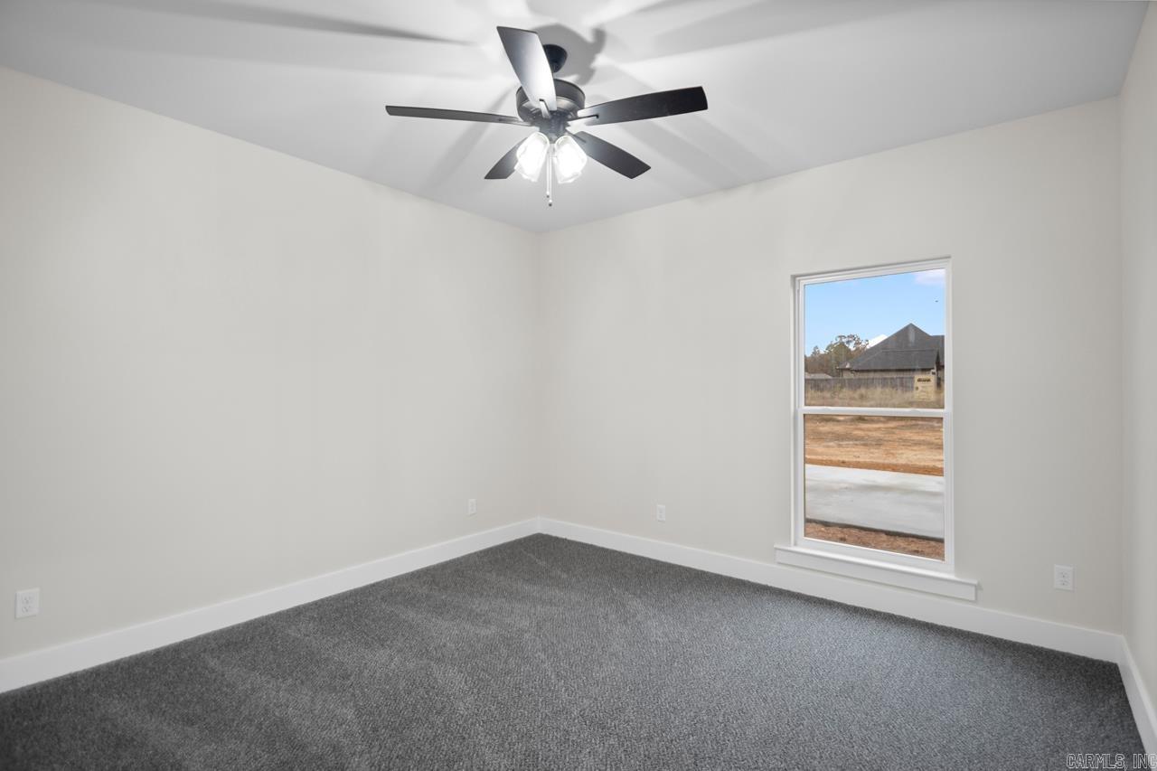 OAK TREE SOUTH - Residential