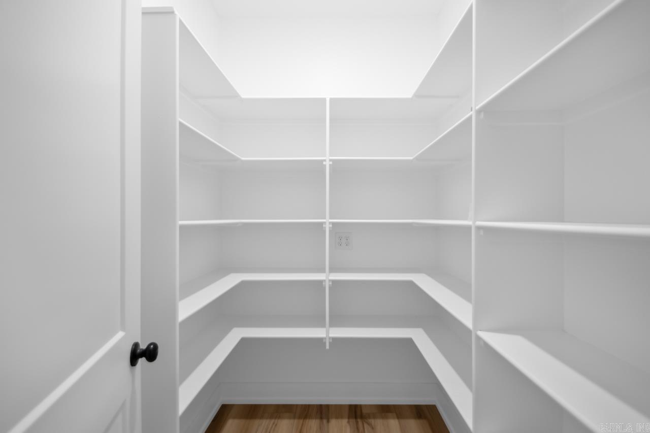 OAK TREE SOUTH - Residential