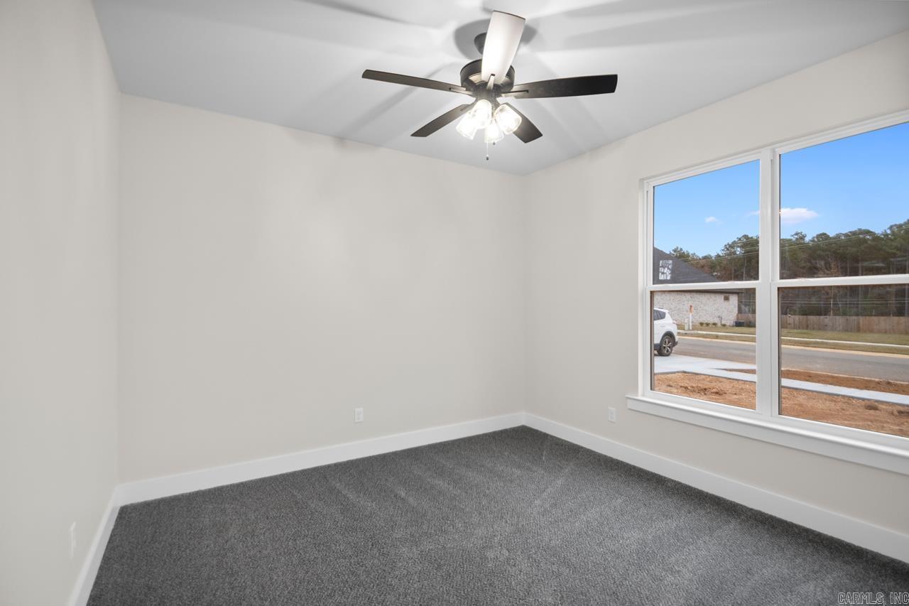 OAK TREE SOUTH - Residential