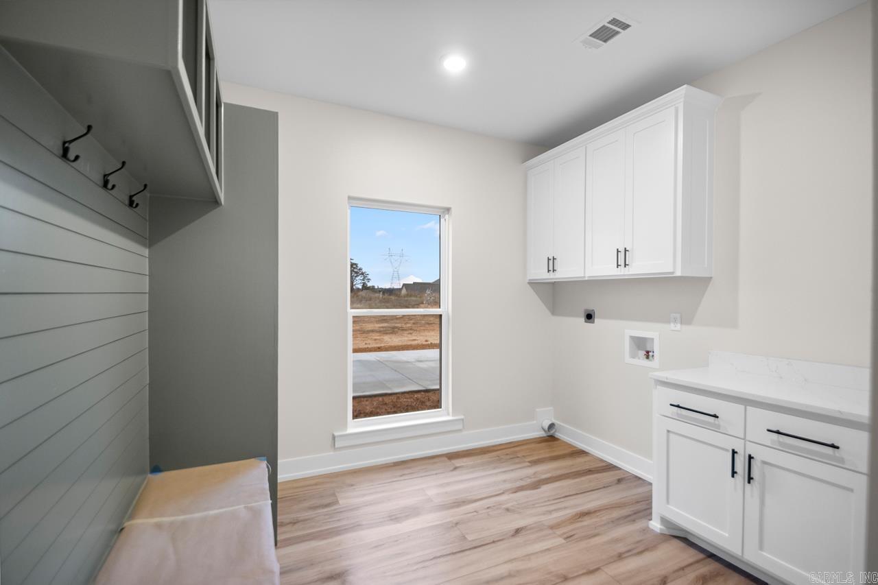 OAK TREE SOUTH - Residential