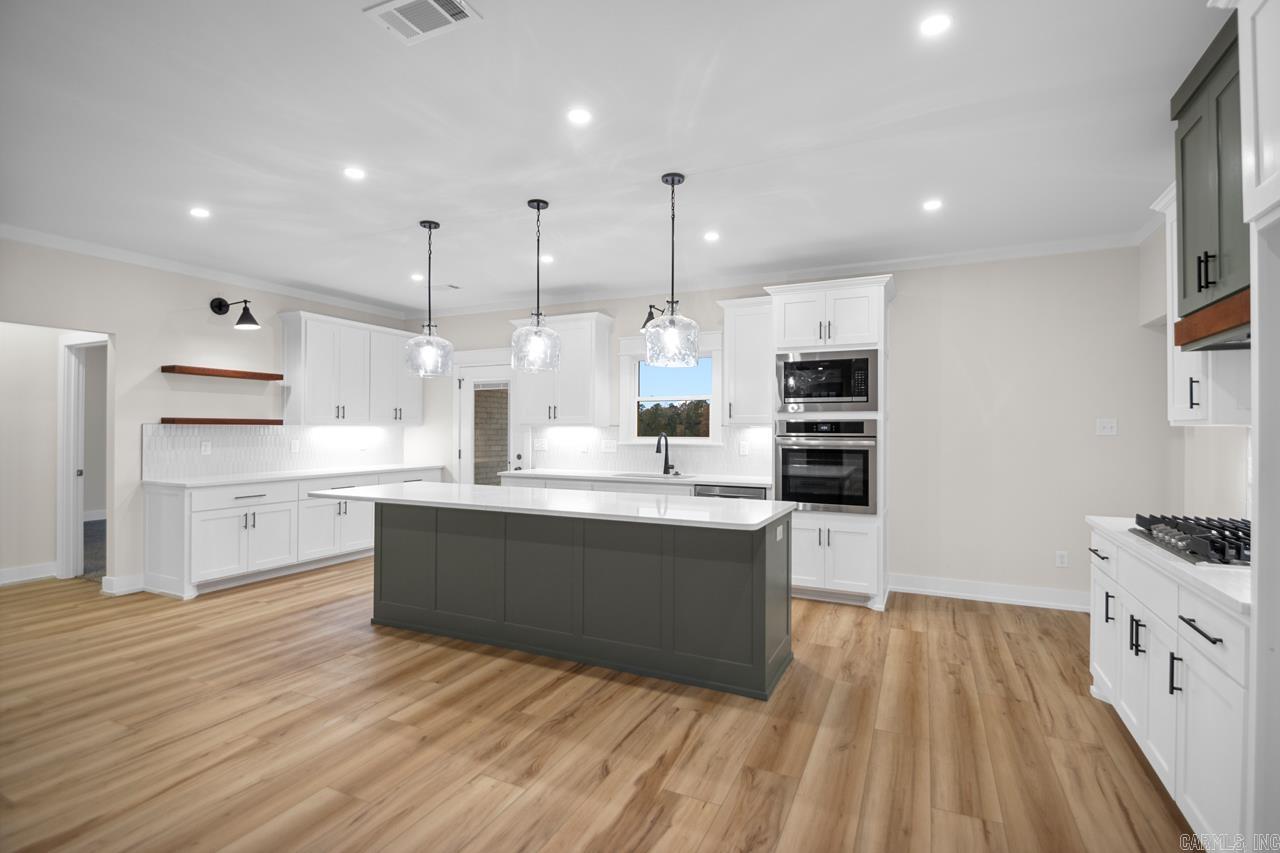 OAK TREE SOUTH - Residential