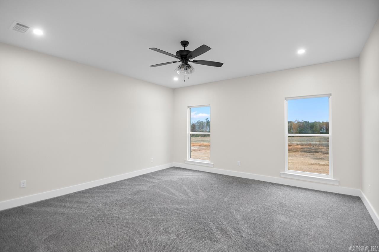 OAK TREE SOUTH - Residential