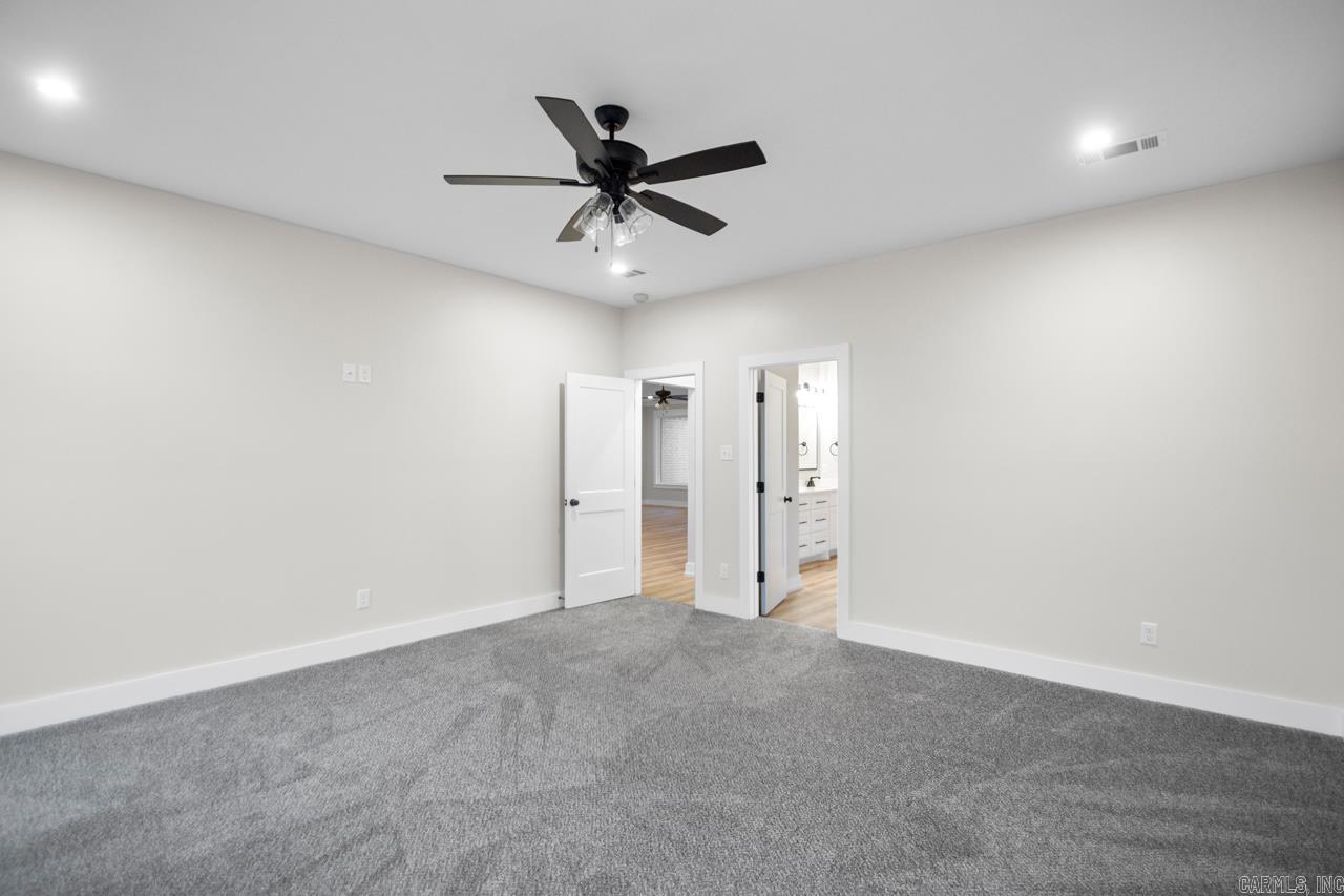 OAK TREE SOUTH - Residential
