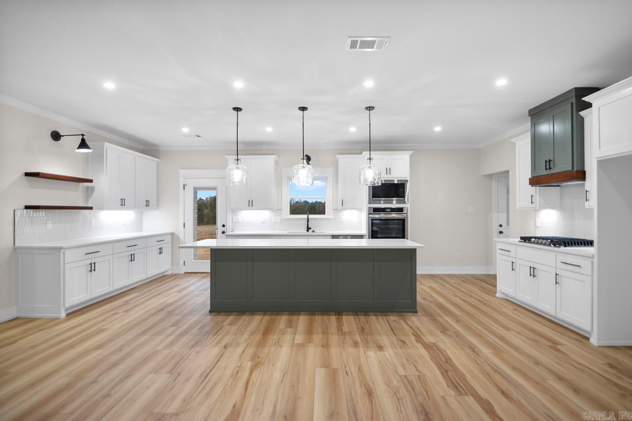 OAK TREE SOUTH - Residential