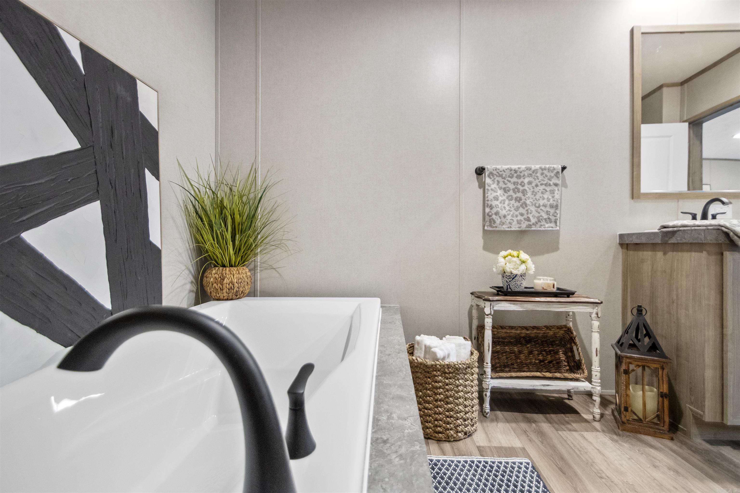 MOUNTAIN PINE ESTATES - Residential