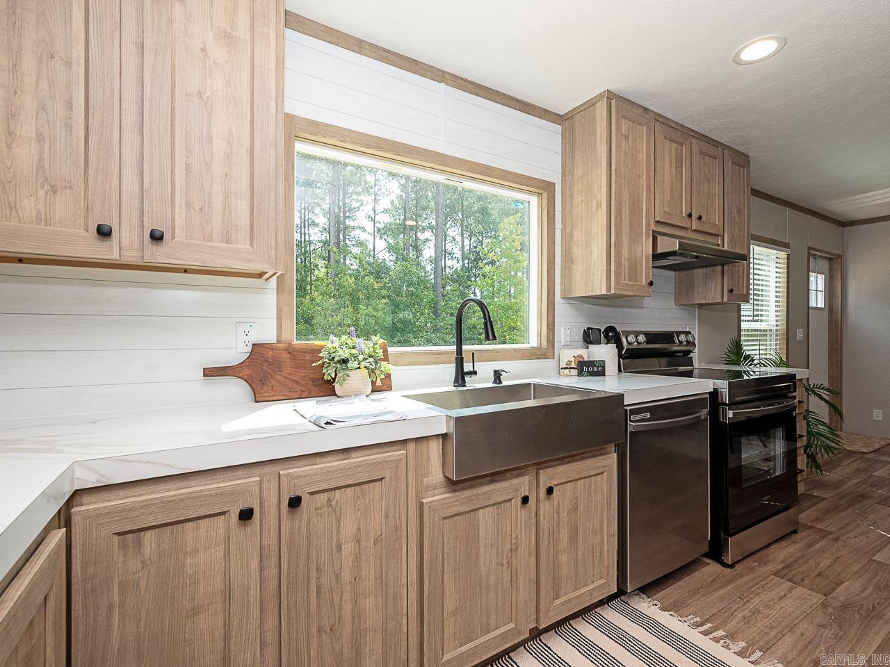 MOUNTAIN PINE ESTATES - Residential