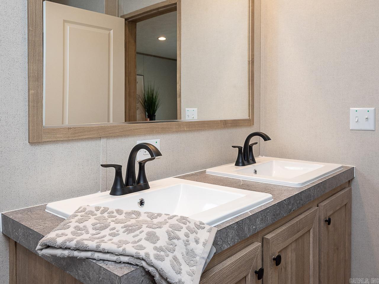 MOUNTAIN PINE ESTATES - Residential