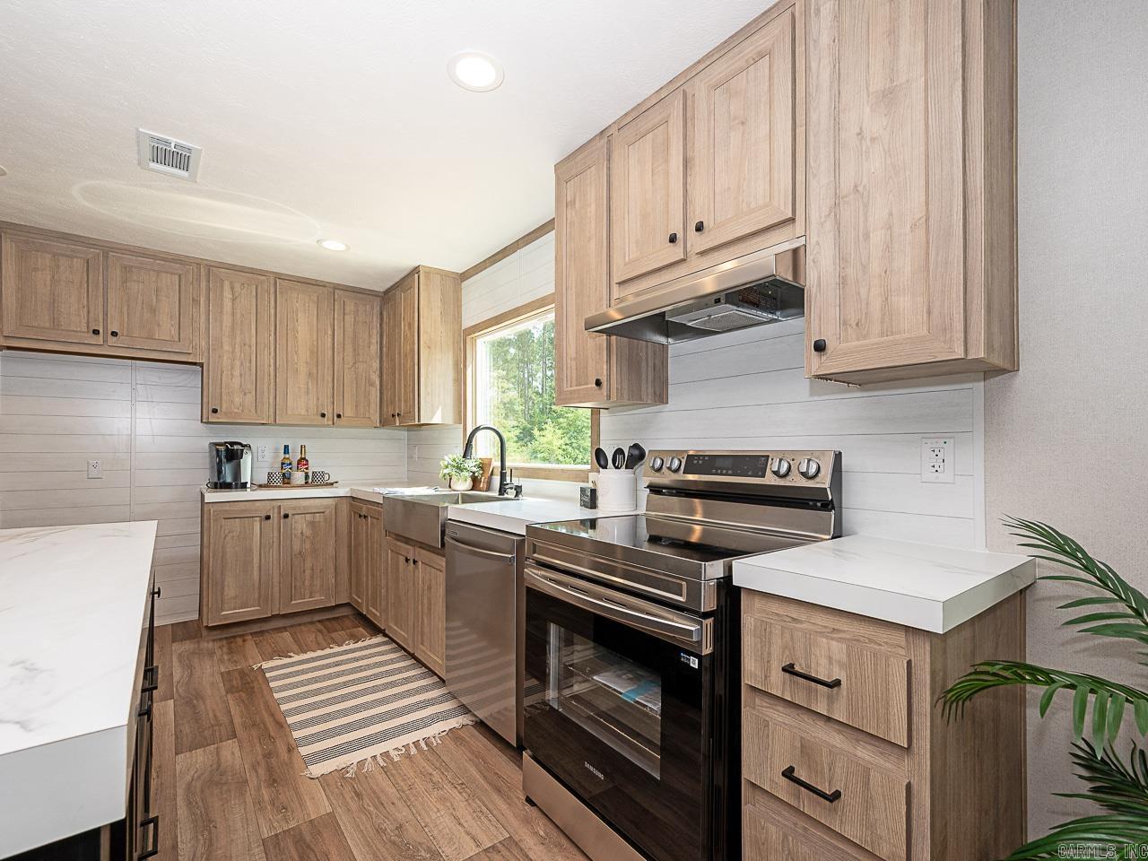 MOUNTAIN PINE ESTATES - Residential
